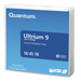 Boîtier Quantum Ultrium LTO 9 vu de face et orienté vers la gauche